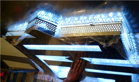 侧面LED冲孔发光字